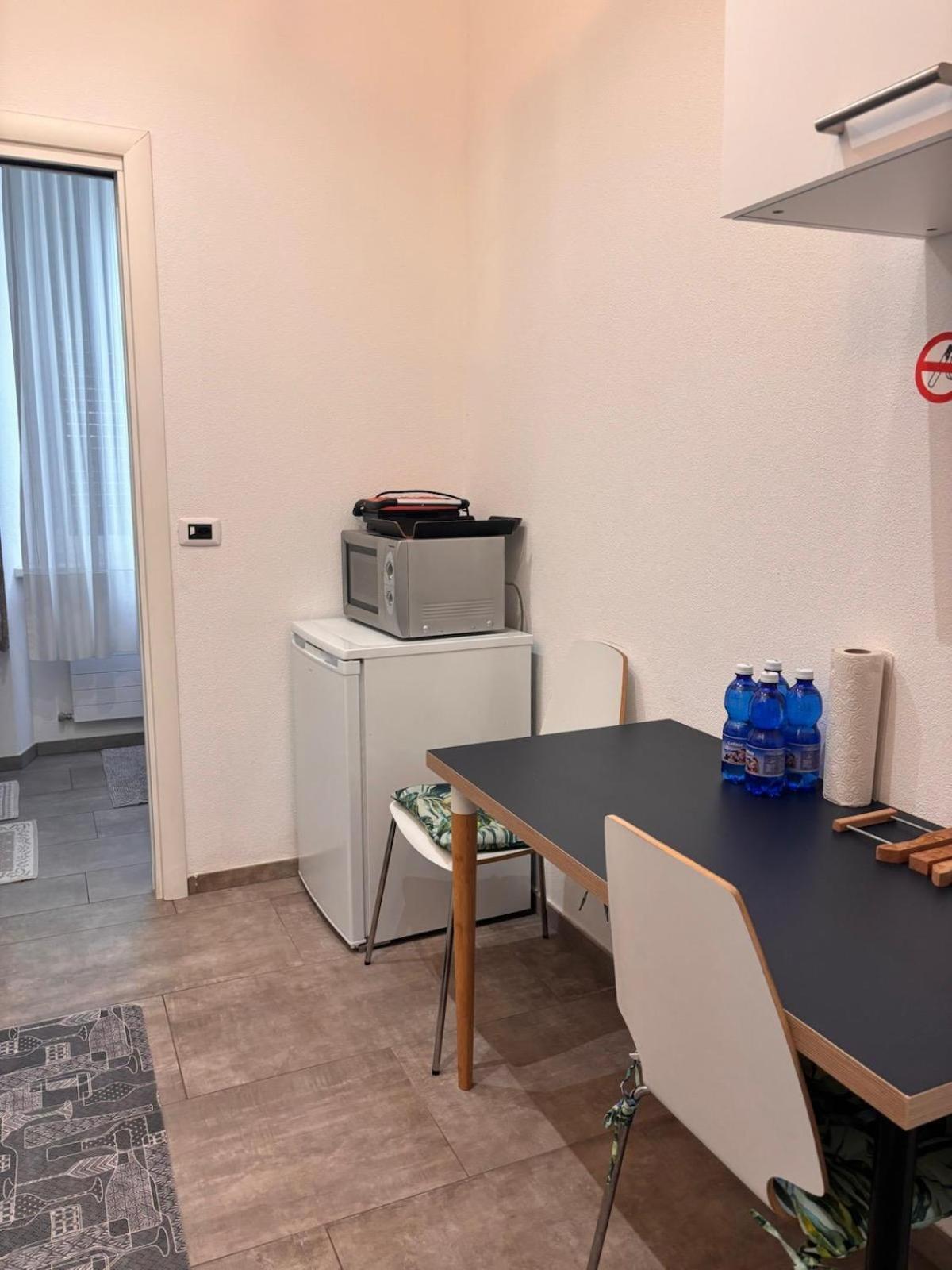 Apartment Alina Lamone Luaran gambar